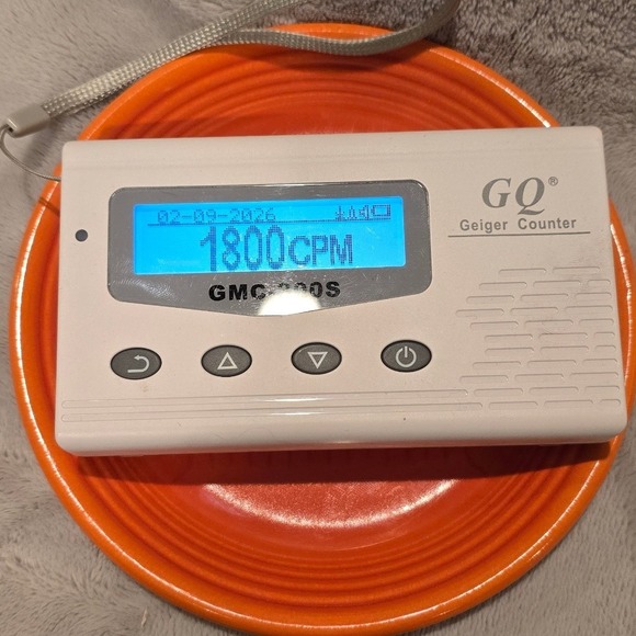 1936 Vintage Fiestaware Super Radioactive Red Orange Glaze Saucer Plate CPM 1800 - Picture 5 of 5